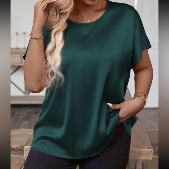 Luxe green round neck casual satin top